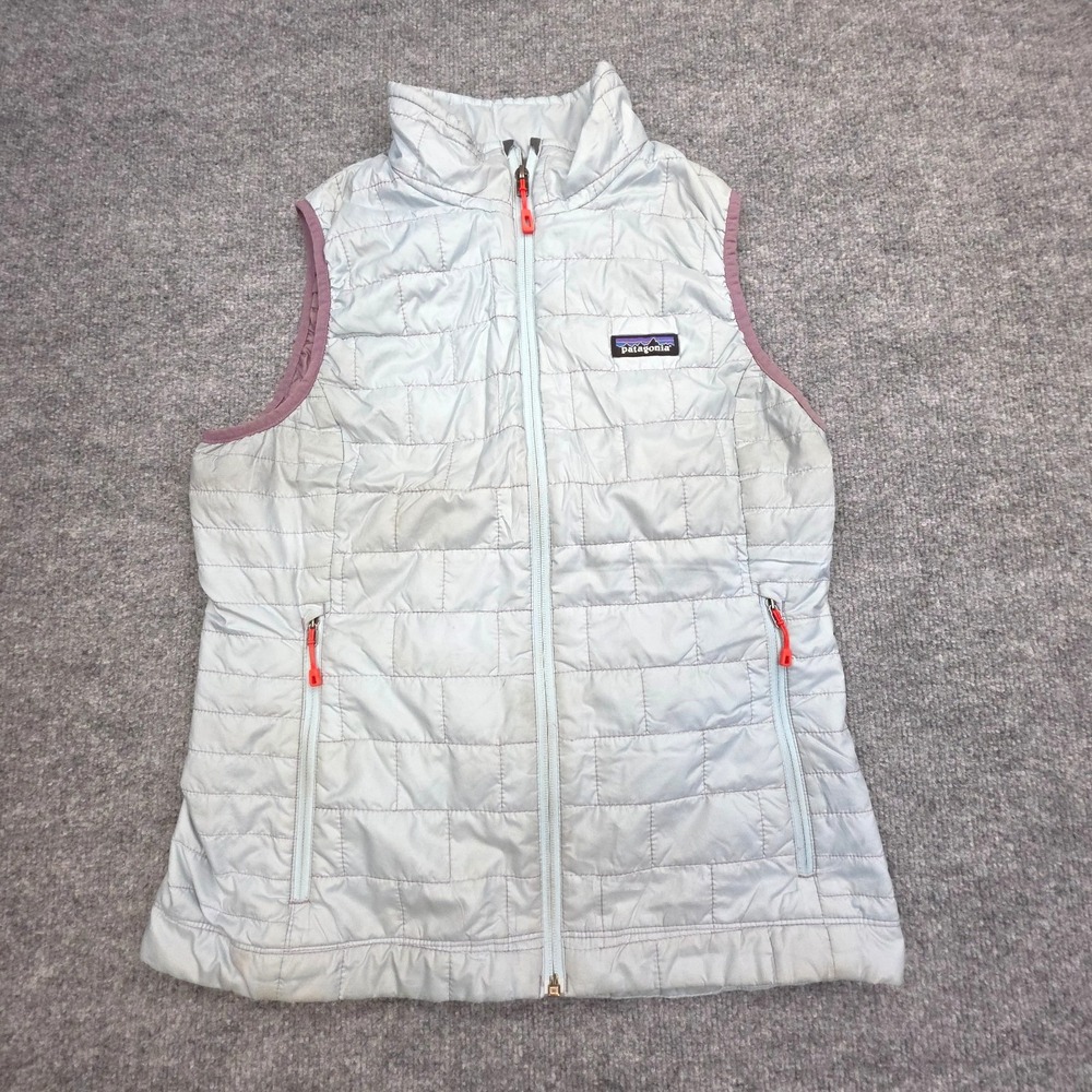 Patagonia Light Gray Quilted Vest with Mauve Trim